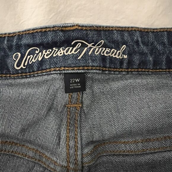 Plus Denim Boyfriend Shorts Women Stretch Size 22W Distressed Universal Threads - Picture 2 of 9